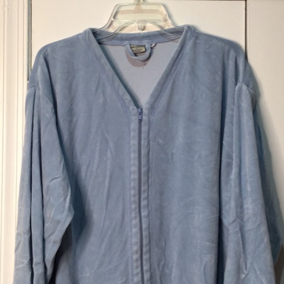Moon shadow xl blue velvet/velour robe w/ zip euc armpit to armpit is 28” - Picture 2 of 9